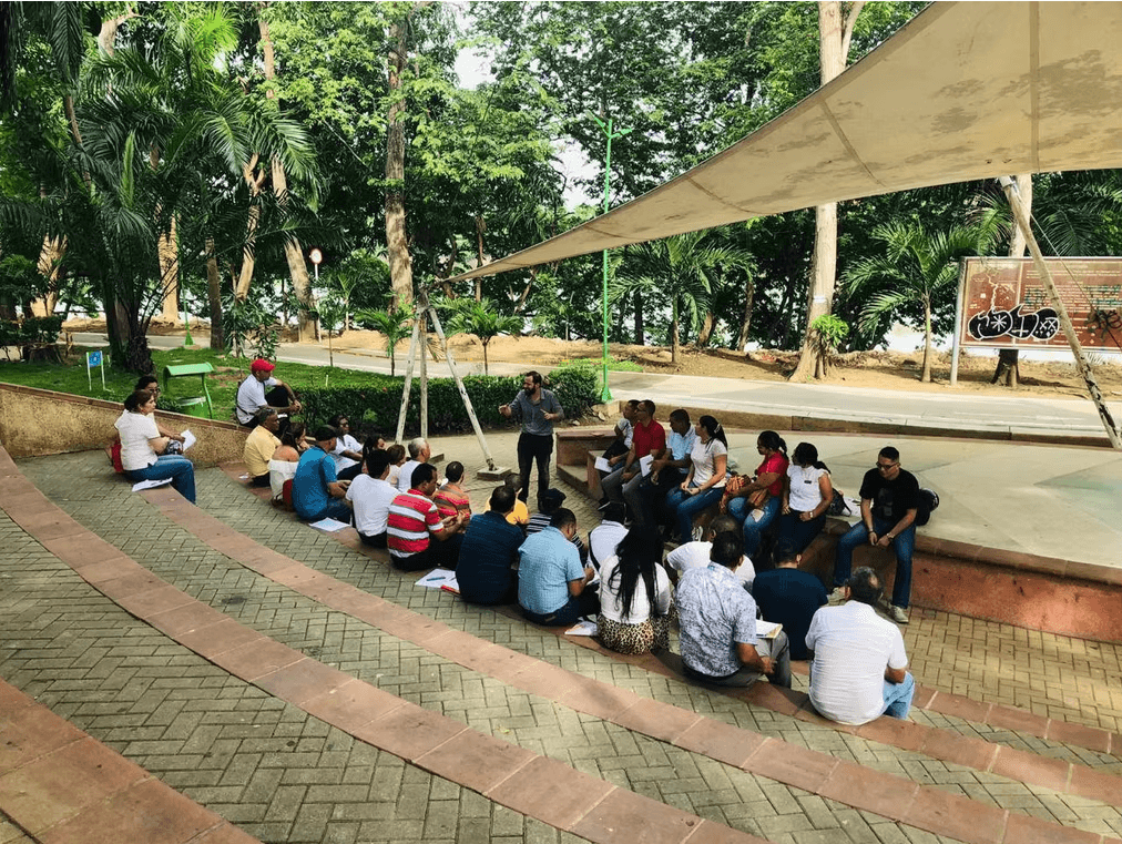 Led educational-innovation training for 60 academic coordinators/teachers across Montería, Colombia, for the Secretary of Education, including a closing ceremony with Mayor Marcos Daniel Pineda.