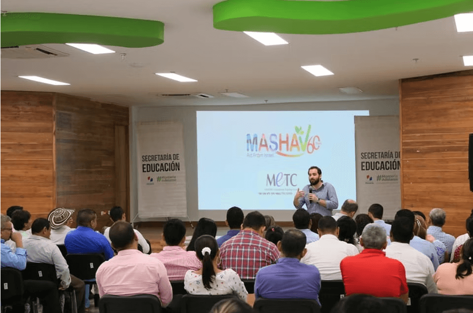 Led educational-innovation training for 60 academic coordinators/teachers across Montería, Colombia, for the Secretary of Education, including a closing ceremony with Mayor Marcos Daniel Pineda.
